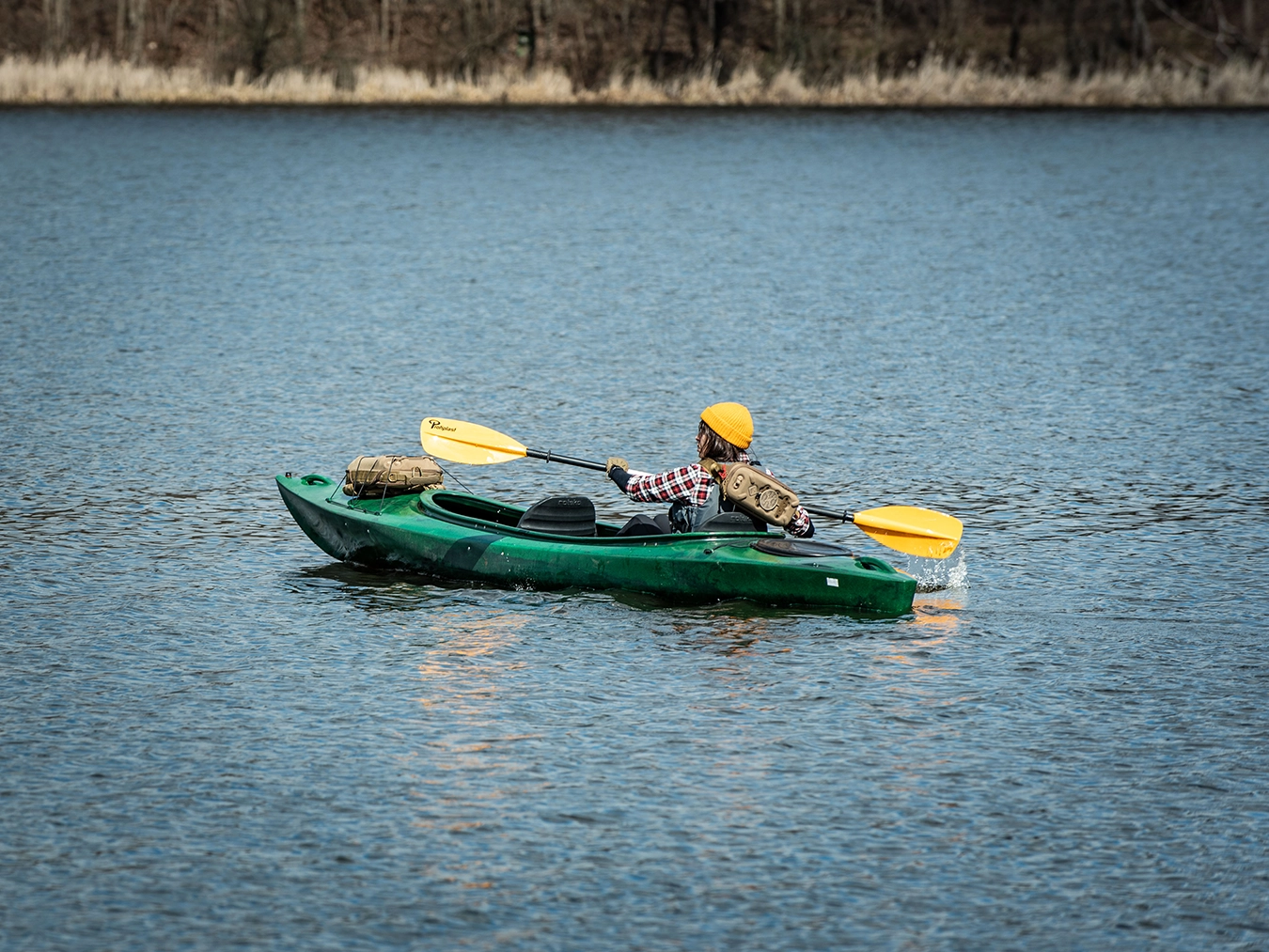 commercial-outdoor-photo-active-lifestyle-kayaking-river-poland