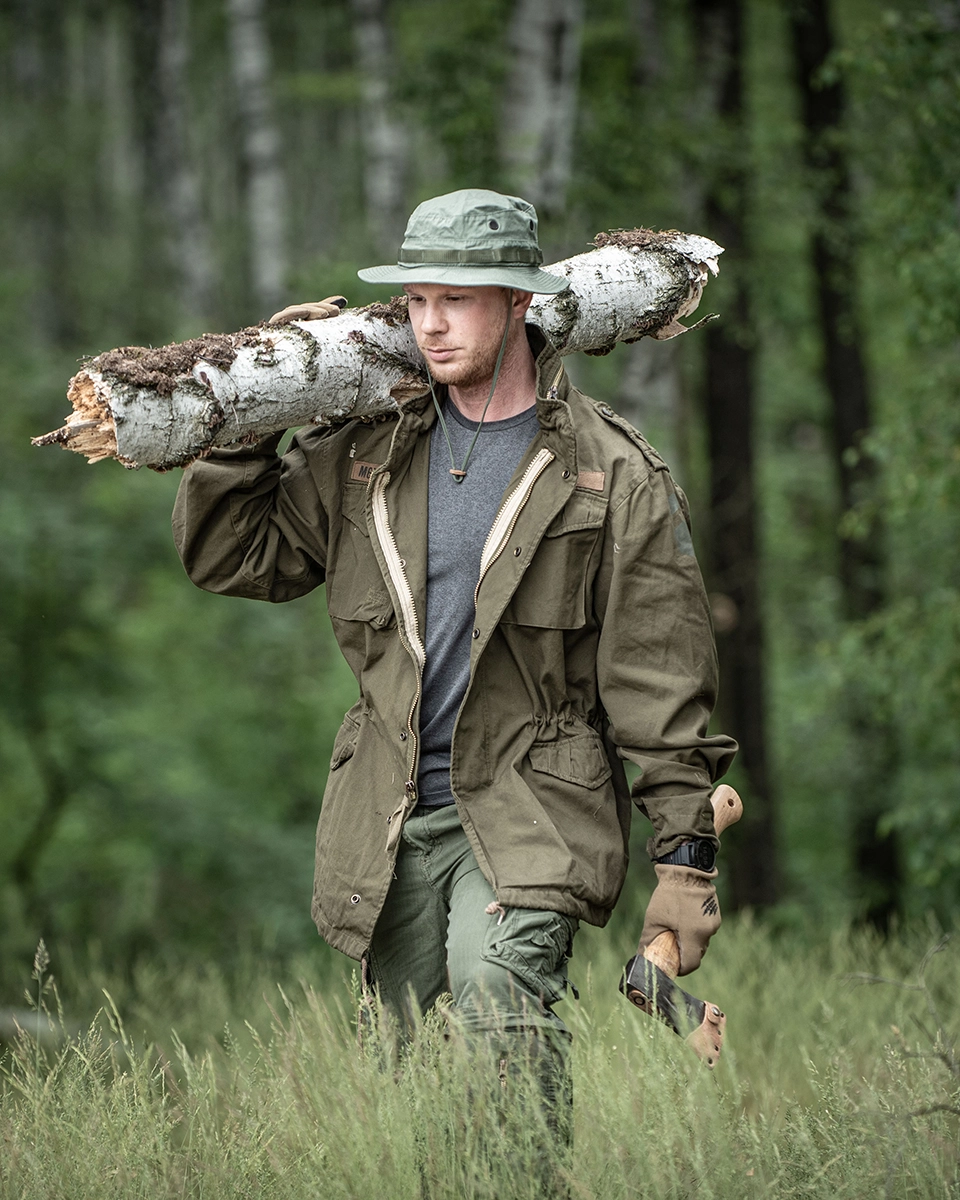 commercial-outdoor-photo-lumberjack-jacket-green-jacket-woods