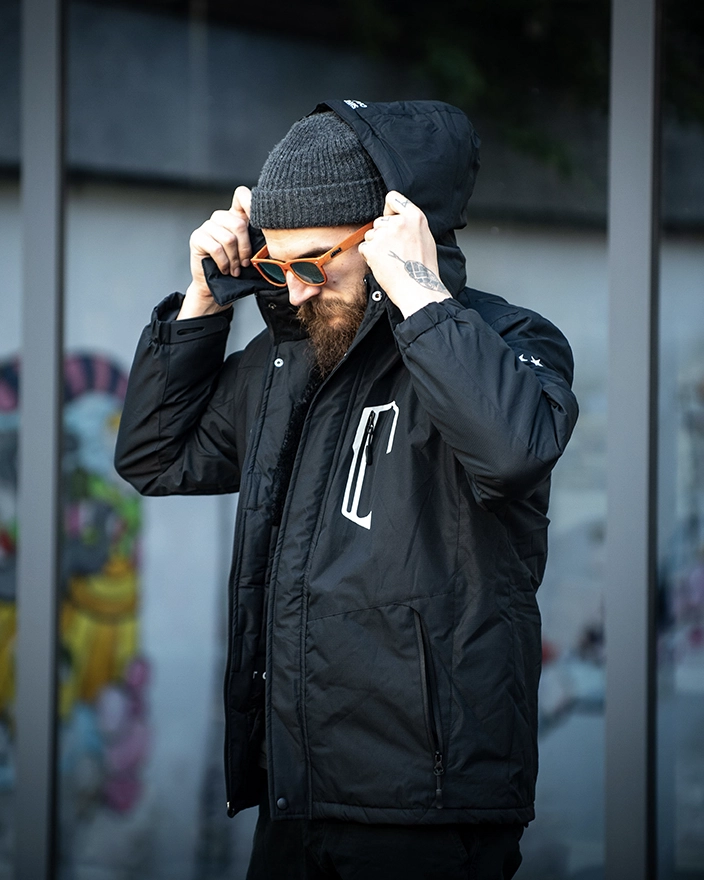 lifestyle-photography-jacket-city-graffiti-poland