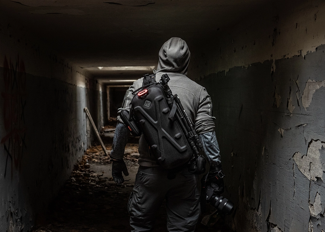 outdoor-photography-abandoned-hospital-urbex-hardshell-pack