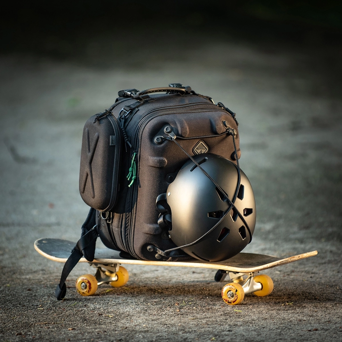 still-life-lifestyle-outdoor-photography-hardshell-skatepark-warsaw-poland