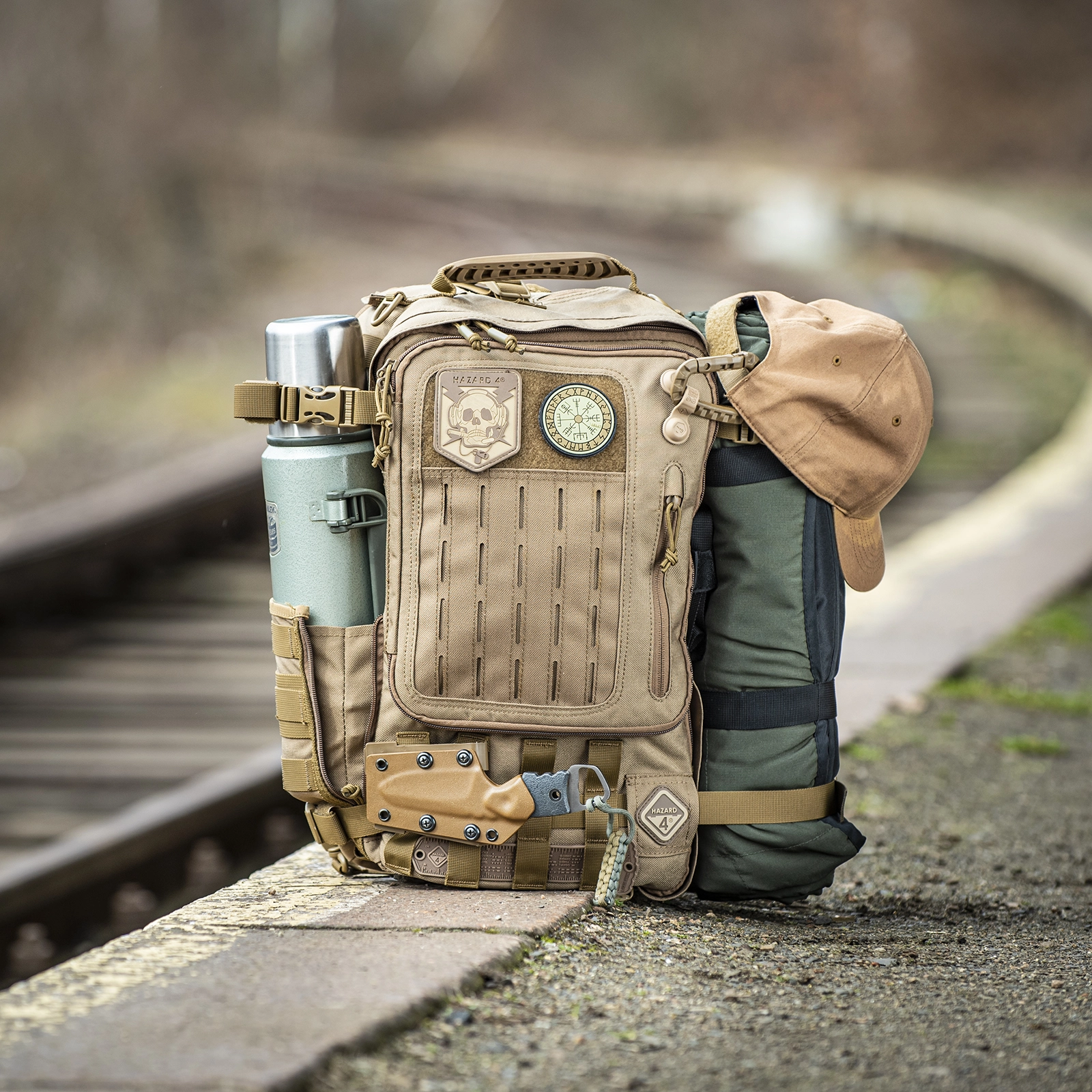 still-life-outdoor-photo-backpack-train-travelling-adventure-gear