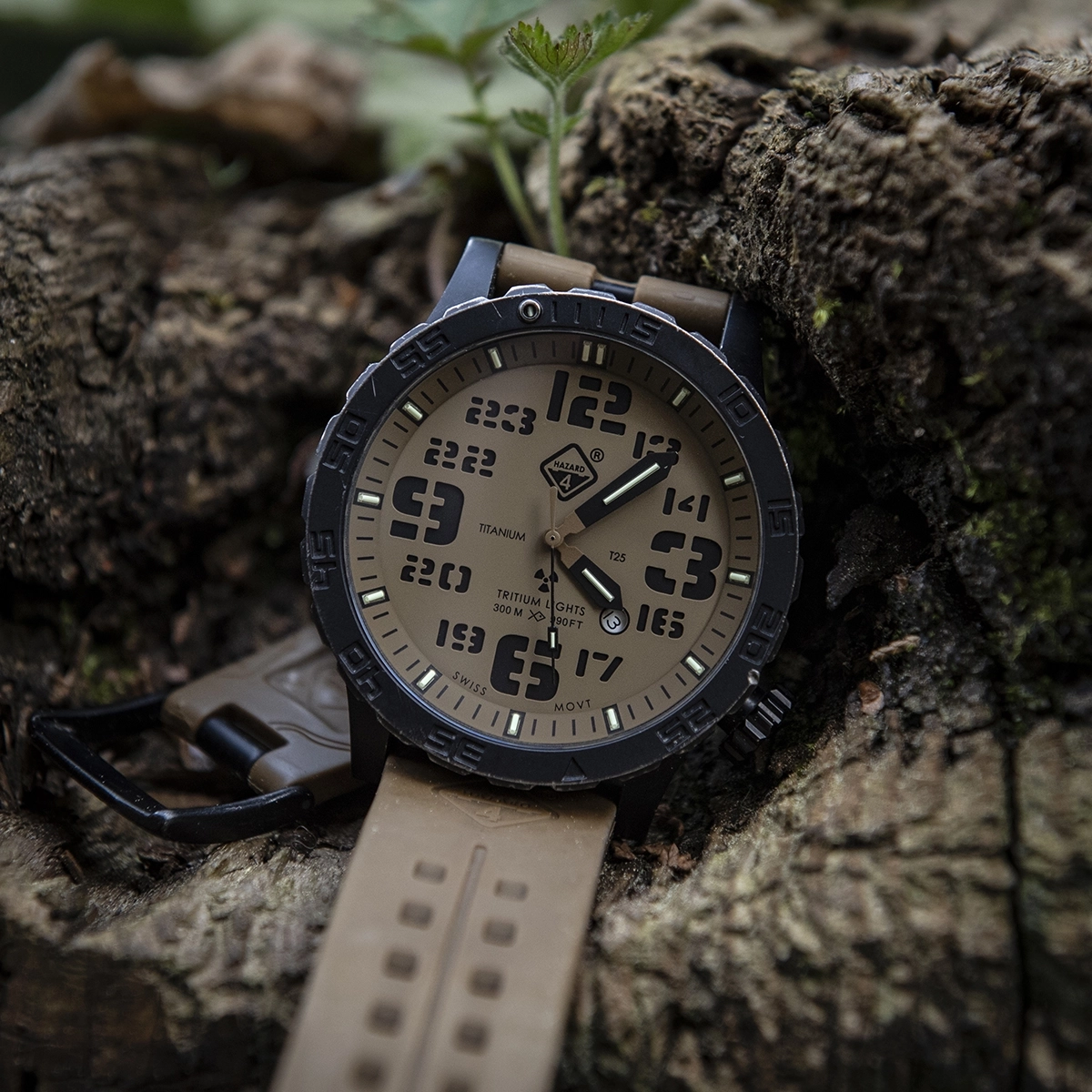 still-life-outdoor-photo-tactical-dive-watch
