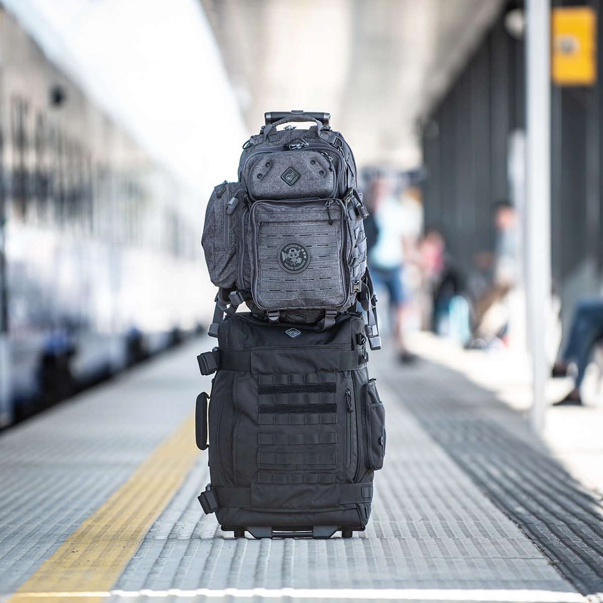 still-life-photo-travel-bags-train-station-lifestyle-poland